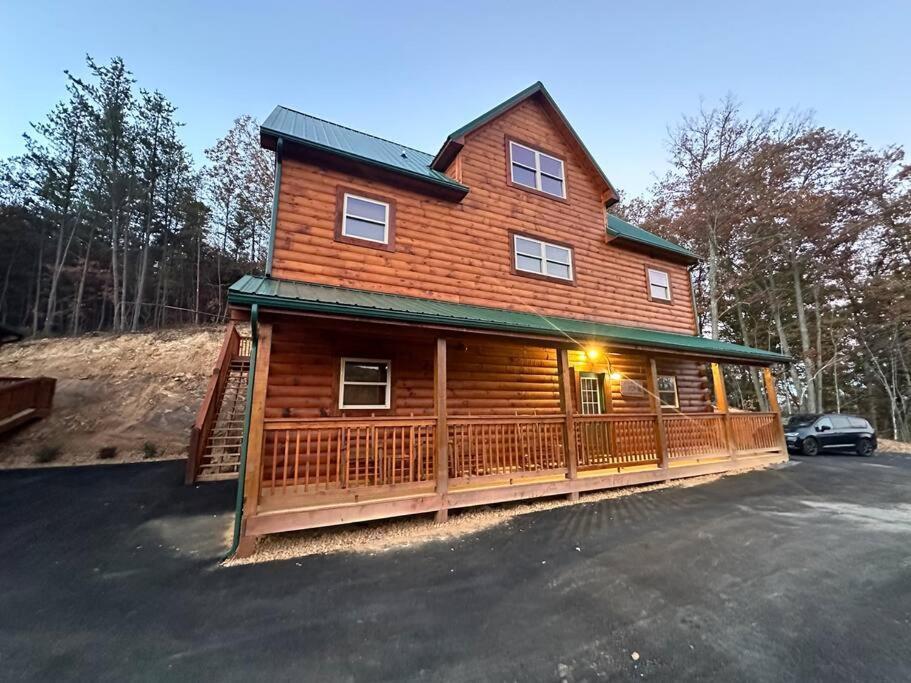 Spacious 2800 Sq Ft-Cozy Wood Cabin-New Build พิเจนฟอร์จ ภายนอก รูปภาพ