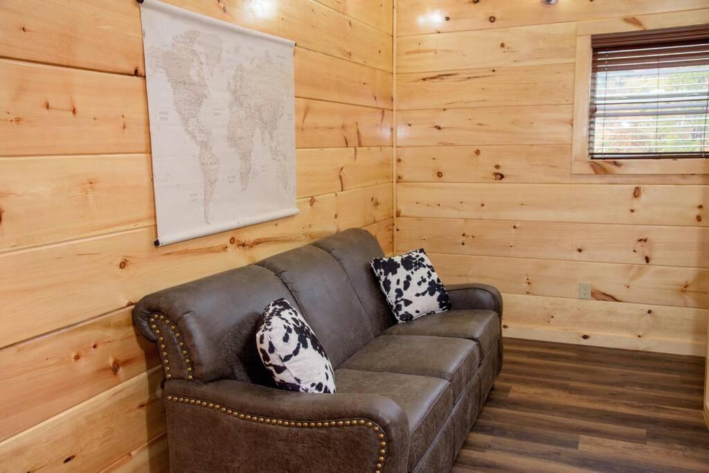 Spacious 2800 Sq Ft-Cozy Wood Cabin-New Build พิเจนฟอร์จ ภายนอก รูปภาพ