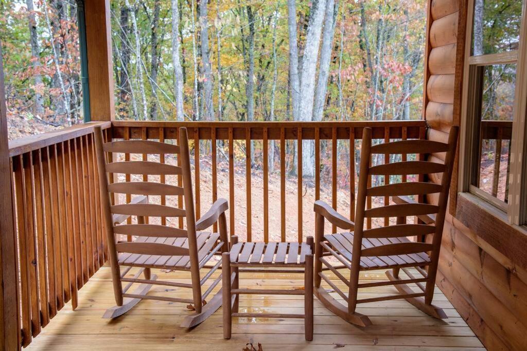 Spacious 2800 Sq Ft-Cozy Wood Cabin-New Build พิเจนฟอร์จ ภายนอก รูปภาพ